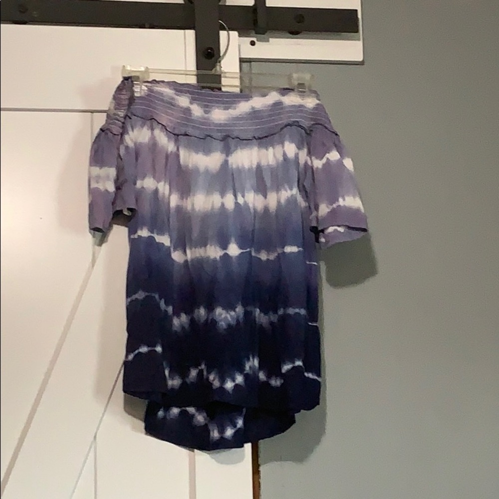 Off shoulder Shirt